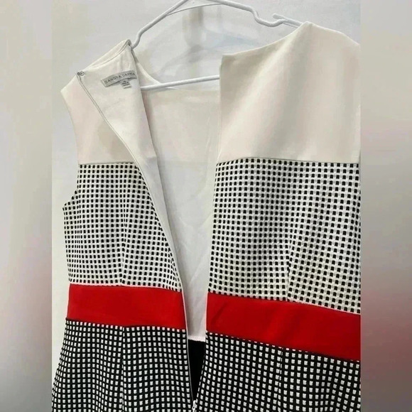 Sandra Darren Red Black and White Sleeveless Dress Size 14​ - Picture 9 of 11